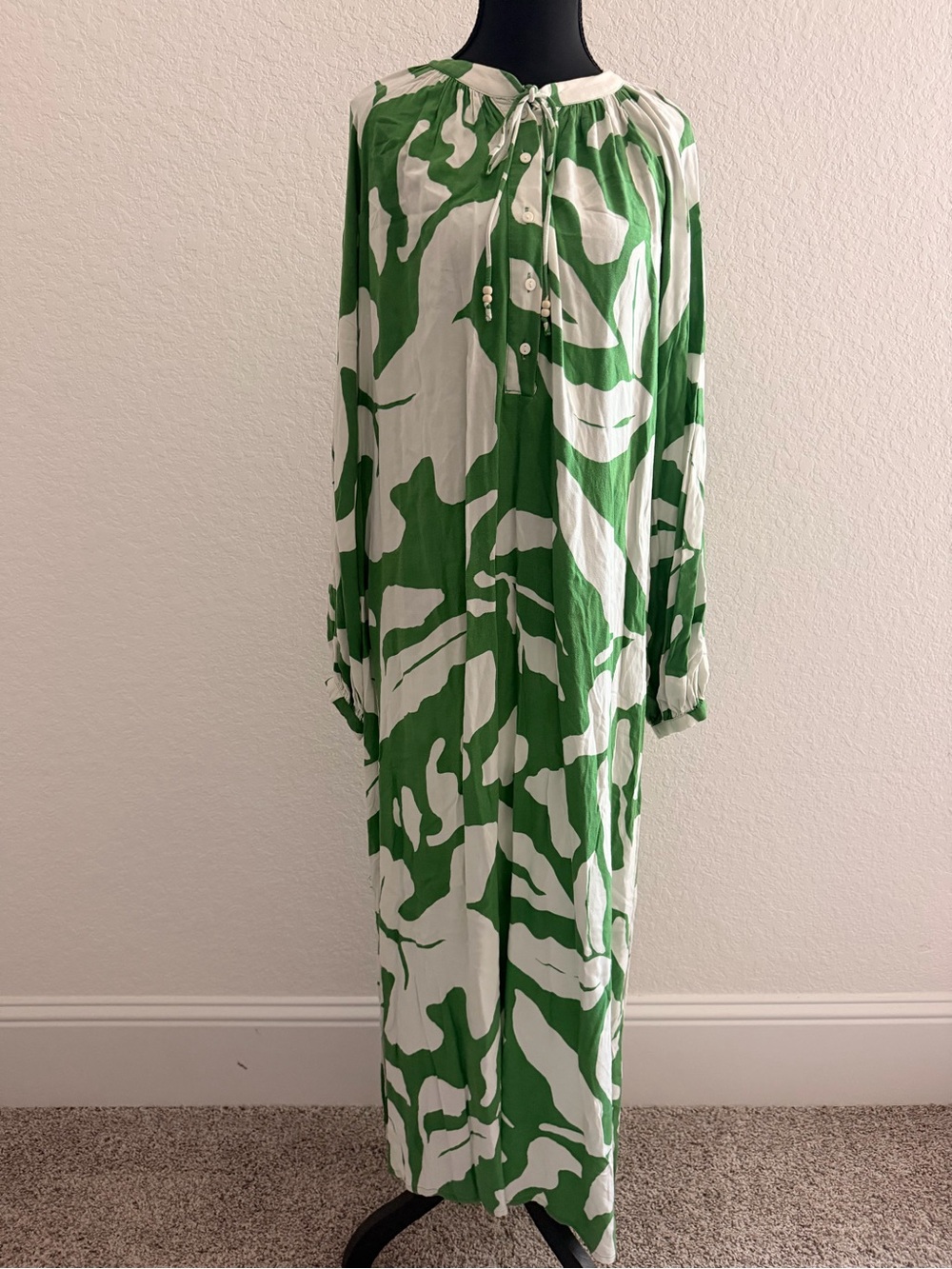 H&M Green White Abstract Botanical Maxi Dress | Balloon Raglan Sleeve